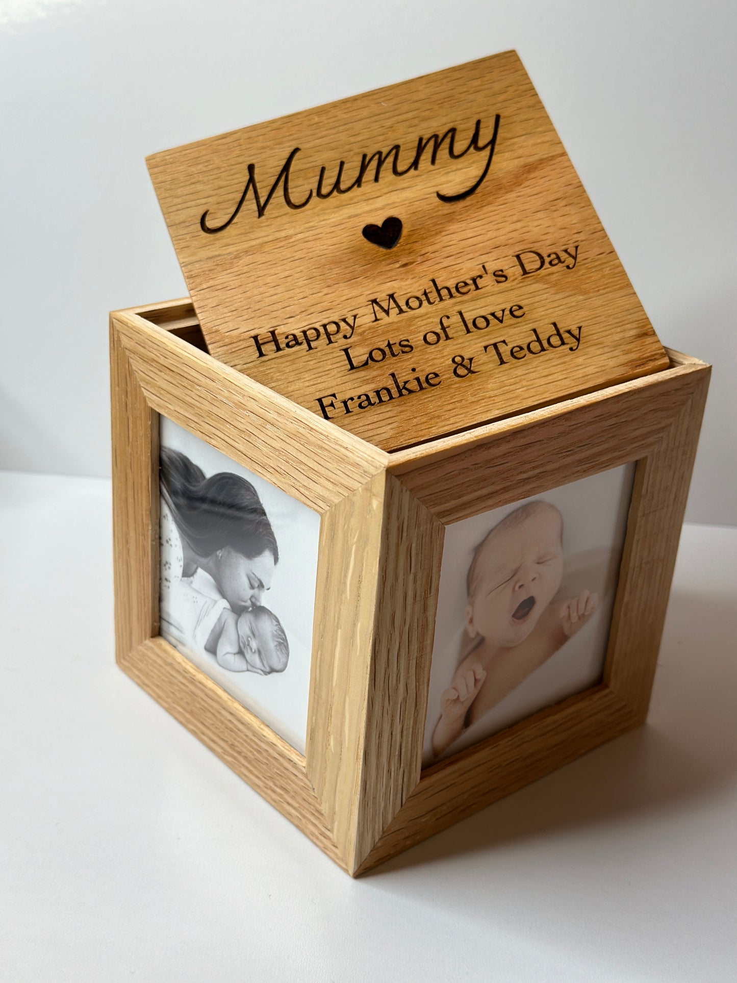 Personalised solid oak photo cube. Engraved message on the removable lid & 4 pictures for the perfect keepsake gift.